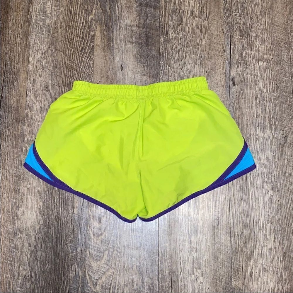 Under Armour Shorts    - Picture 3 of 3